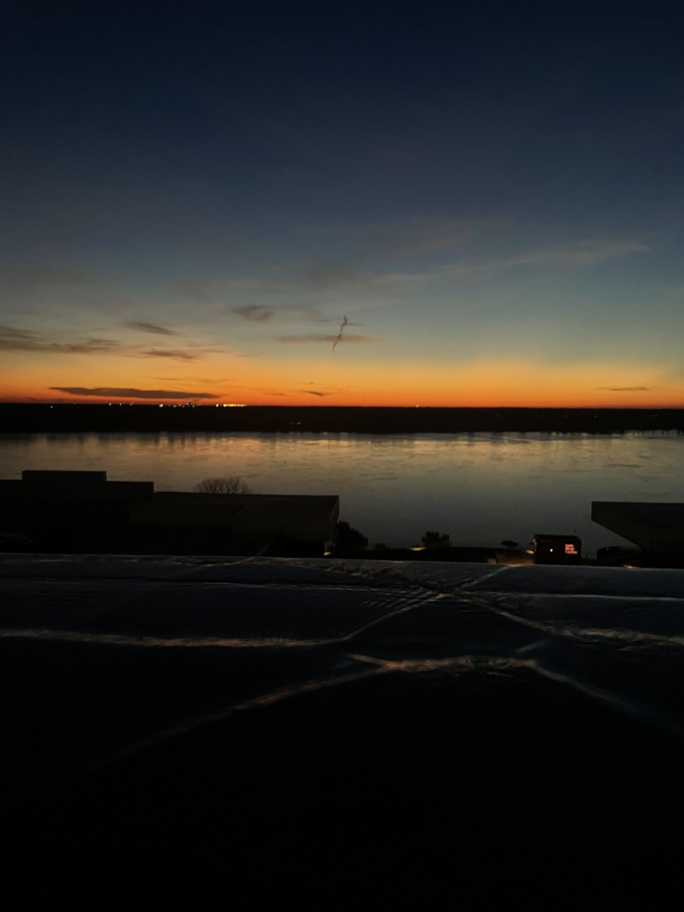 Entry011-Sunset-in-the-City-of-the-Blues